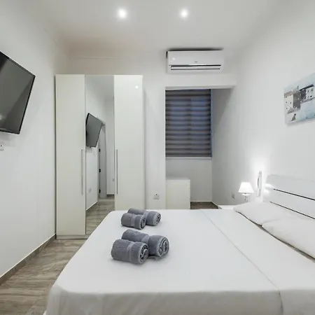 Apartment Spinola Bay Seafront -